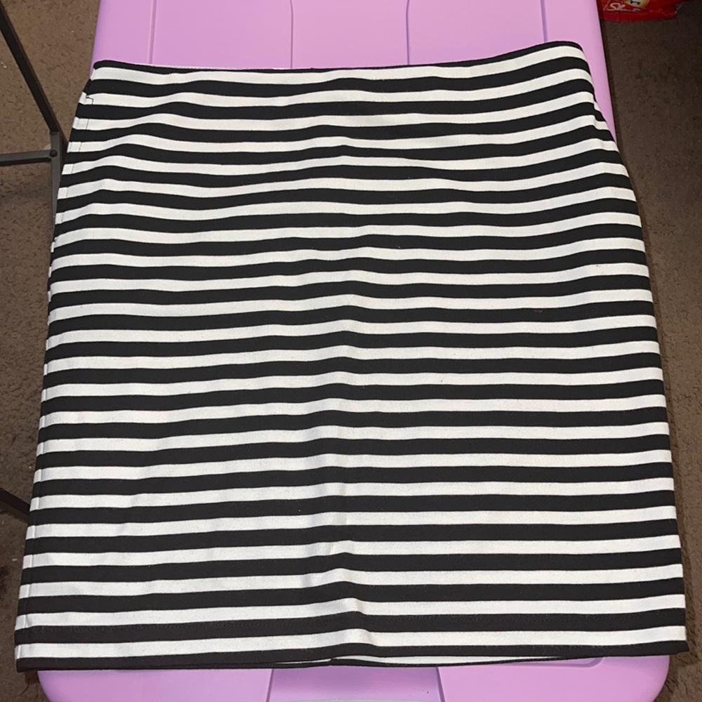 Merona pin striped stretch size 14 mini skirt